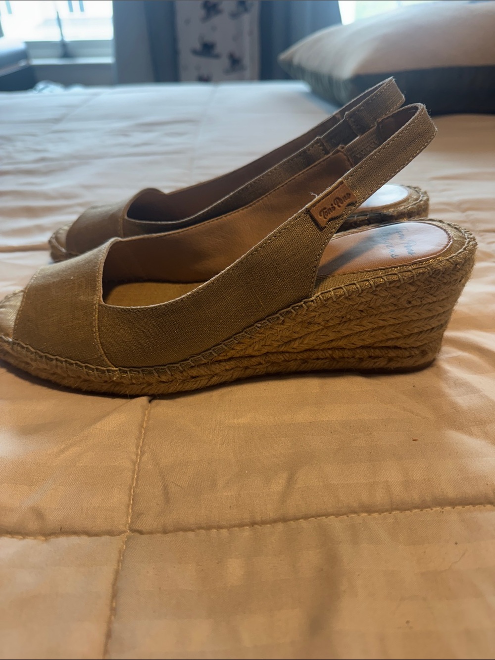 Toni Pons Gold Slingback Espadrille Wedge - Picture 4 of 7